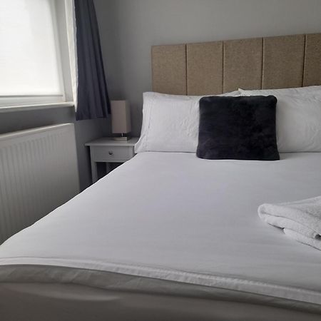 Bright 4-Bed House 15 Min To Manchester Centre Villa Exterior photo