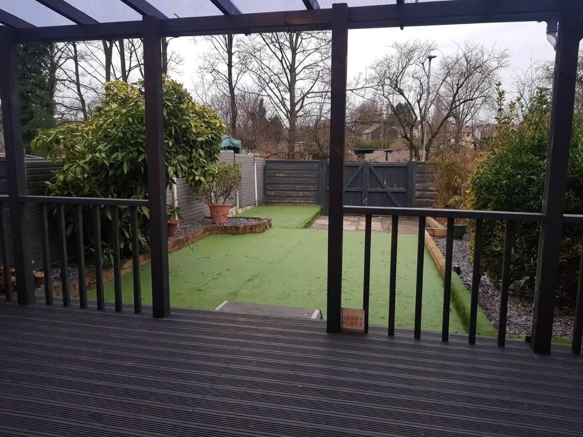 Bright 4-Bed House 15 Min To Manchester Centre Villa Exterior photo
