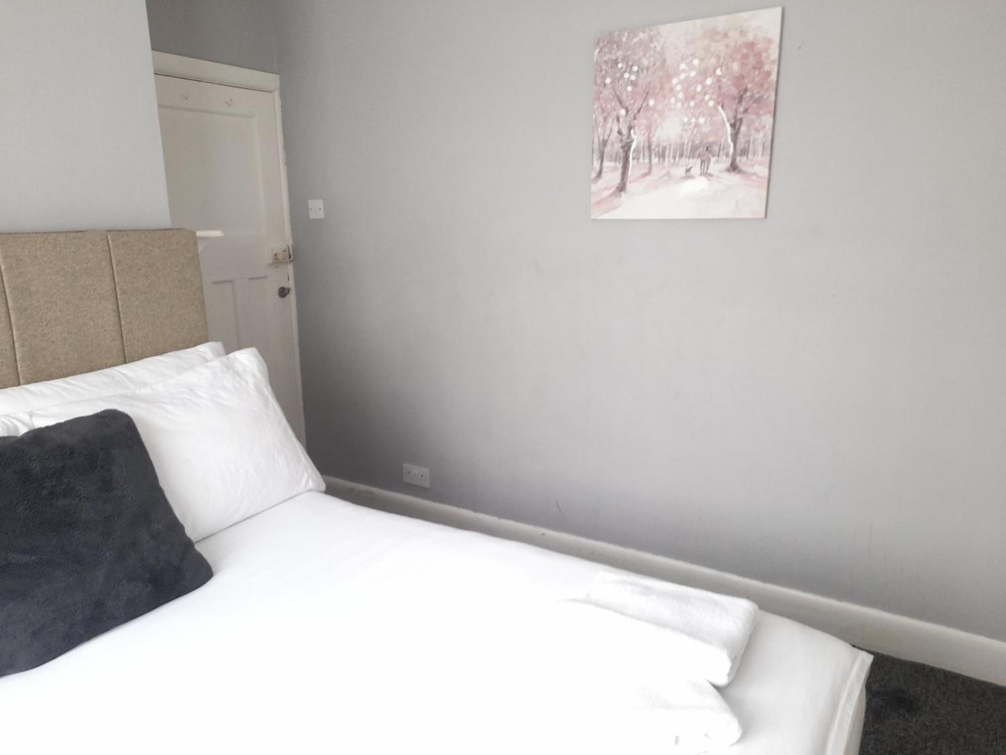 Bright 4-Bed House 15 Min To Manchester Centre Villa Exterior photo