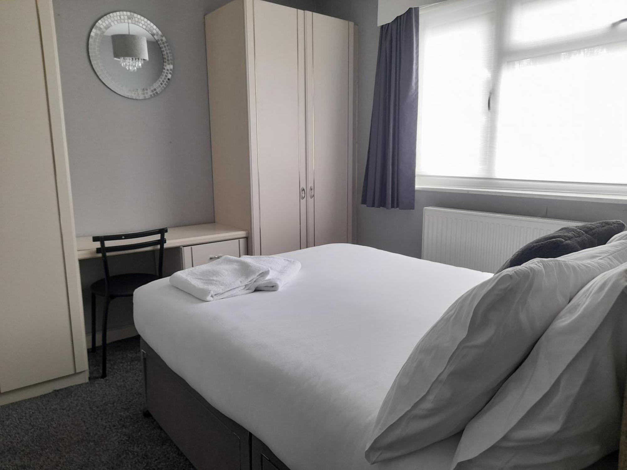 Bright 4-Bed House 15 Min To Manchester Centre Villa Exterior photo